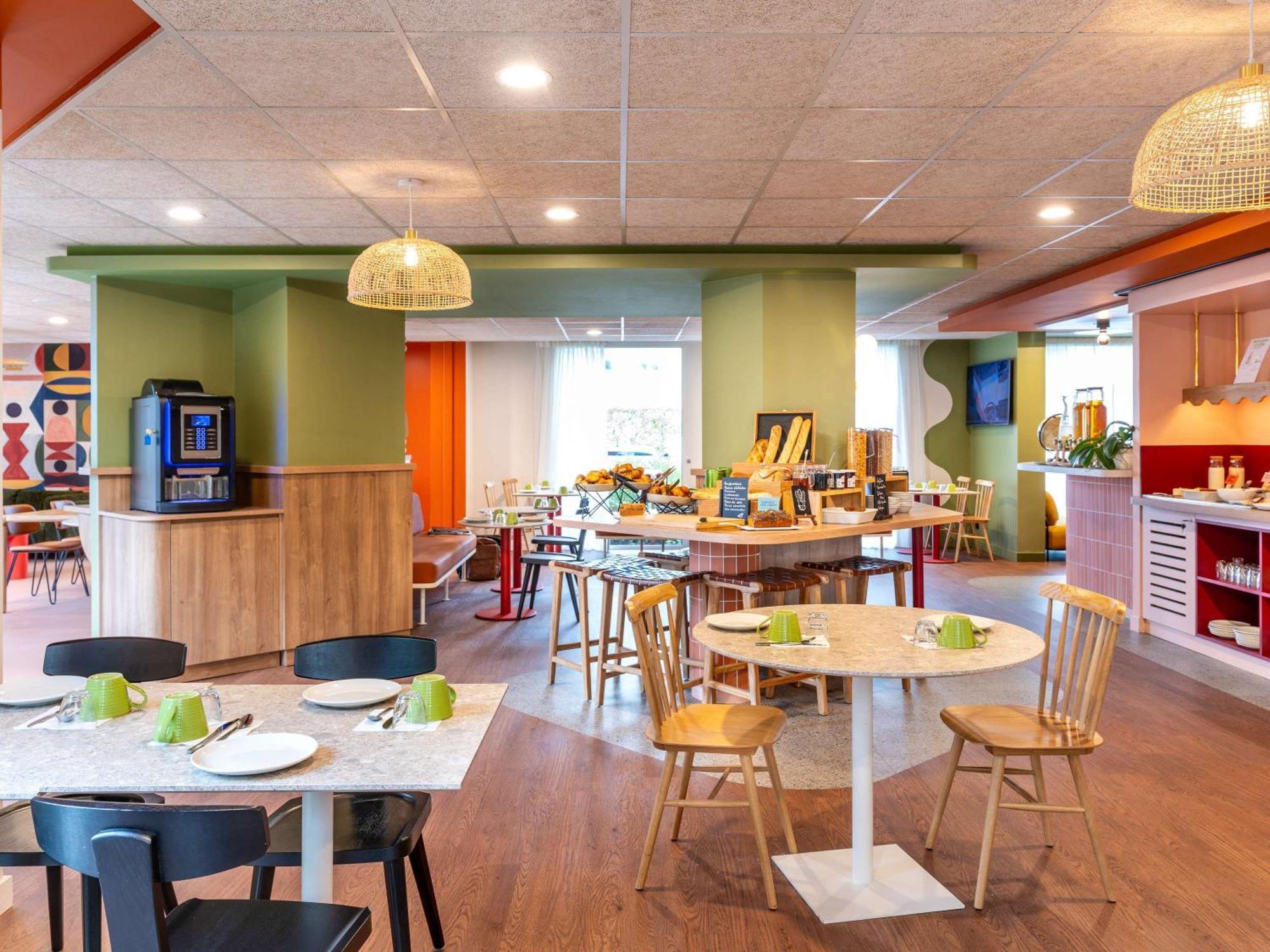 Ibis Styles Geneve Aeroport Hotel 3*
